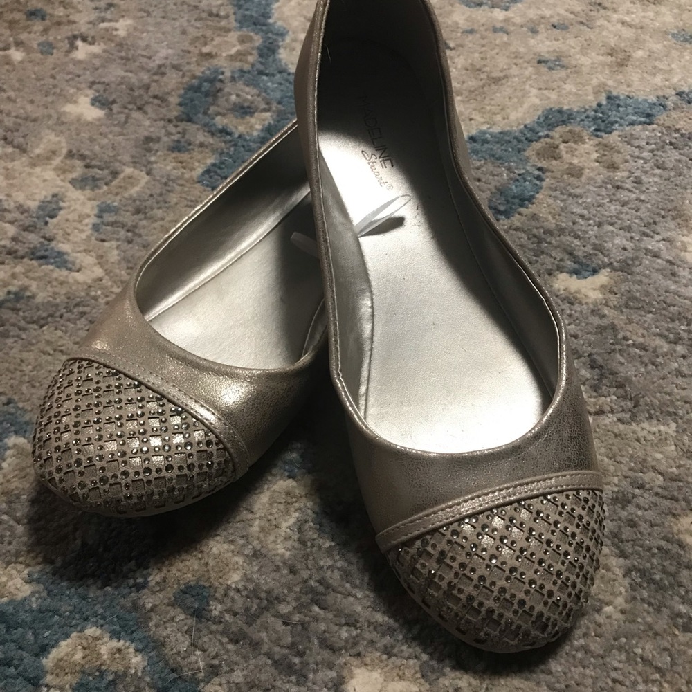 WIDE Gold sparkle toeballerina flats 8.5W